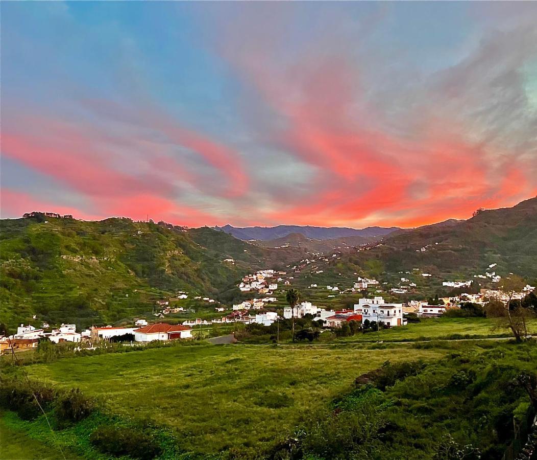 Casa Rosalia. Apartamento Con Vistas A La Montana Teror Dış mekan fotoğraf
