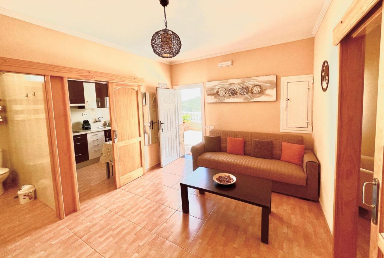 Casa Rosalia. Apartamento Con Vistas A La Montana Teror Dış mekan fotoğraf